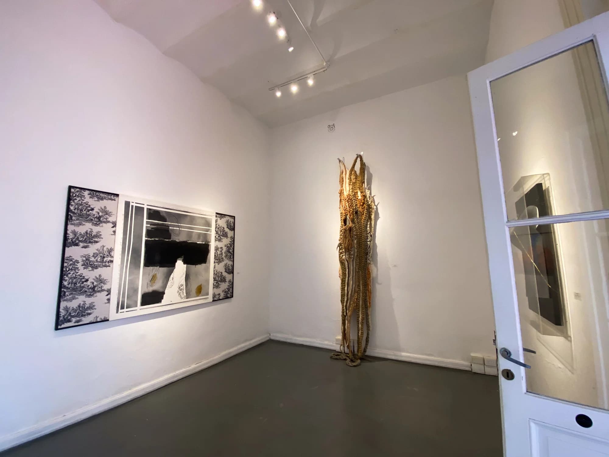 Galería PHŪYU - Foto 7
